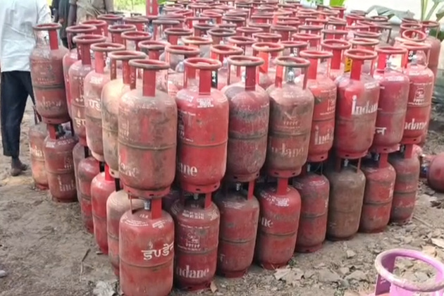 Tamil Nadu, Karnataka hotel associations call for Centre to ensure "uninterrupted" LPG supply amid disruptions