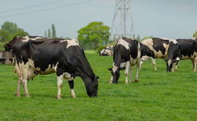 Arla confirms May milk price drop by 0.9ppl