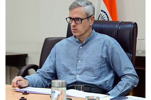 J-K CM Abdullah, Mehbooba Mufti condole death of senior Hurriyat leader Prof Abdul Gani Bhat