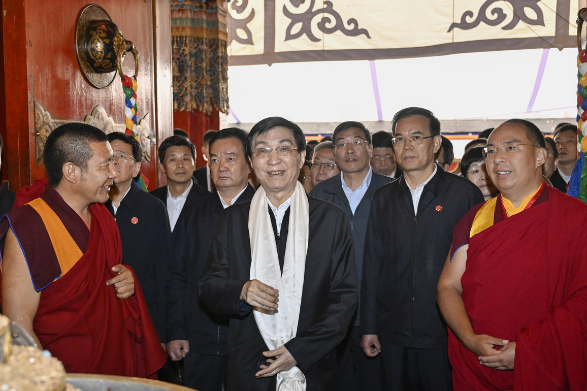 CHINA-XIZANG-XIGAZE-WANG HUNING-CENTRAL DELEGATION-VISITING (CN)