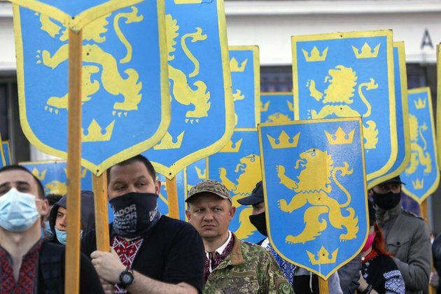 Ukrainian court rules SS division's symbols are not Nazi