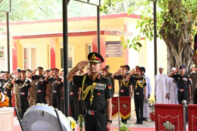 Army chief Gen Upendra Dwivedi pays tribute to his comrade from 18 JAK RIF, Naib Subedar Baldev Singh
