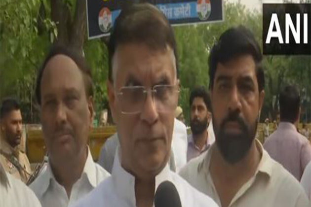 "People of country stand in support of armed forces": Congress leader Pawan Khera