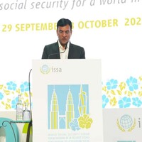 Union Minister Mansukh Mandaviya receives ISSA Award at World Social Security Forum in Malaysia