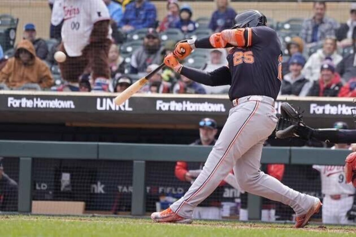 Tumbling Tigers seek comforts of home vs. Marlins