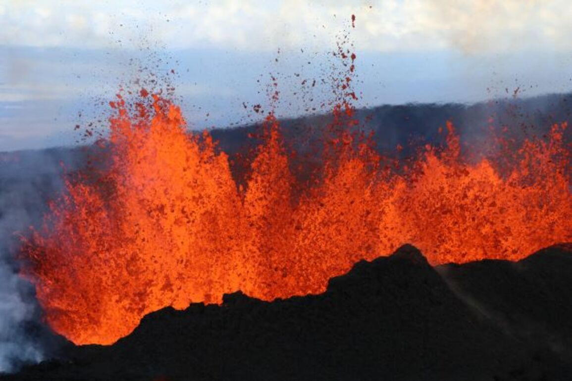 Volcano Watch- Tilt, tremor and lava  remembering Mauna Loas 2022 eruption onset