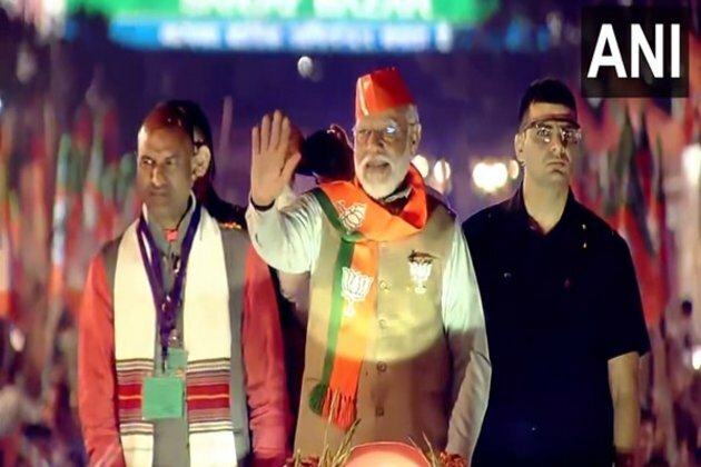 PM Modi holds mega roadshow in Rajasthan's Jaipur ahead of polls