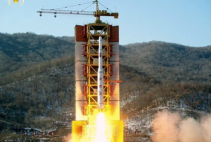  orth orea launched a longrange rocket on unday carrying what it has called a satellite eutersonhap