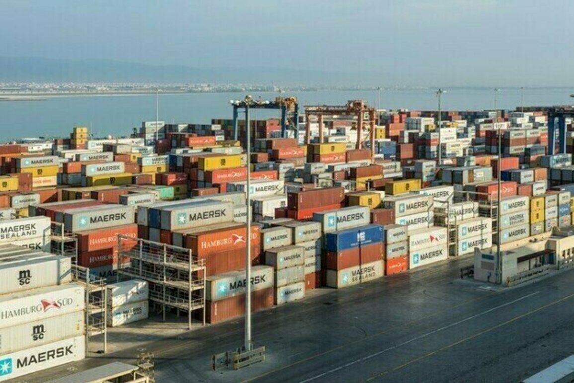Ports in Oman see growth in handling containers