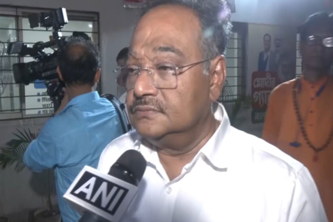 "Learned nothing from Amphan": BJP's Shamik Bhattacharya slams WB CM Mamata Banerjee on Darjeeling landslide