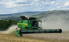 John Deere's latest S7 combine in action