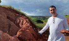 Geólogo Rodrigo Mello, consultor da Resouro, no projeto de titânio e terras raras Tiros