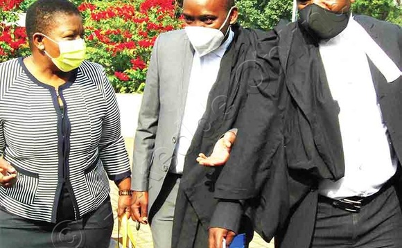 Kasule Lumumba (ku kkono) Sseggona ne Abdallah Kiwanuka (ku ddyo) balooya ba NUP. Kasule Lumumba (ku kkono) Sseggona ne Abdallah Kiwanuka (ku ddyo) balooya ba NUP.
