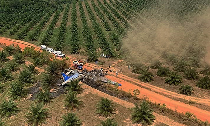 Twelve dead in Colombia plane crash Twelve dead in Colombia plane crash