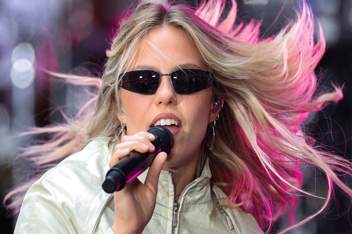 Renee Rapp postpones third tour date due to health issues