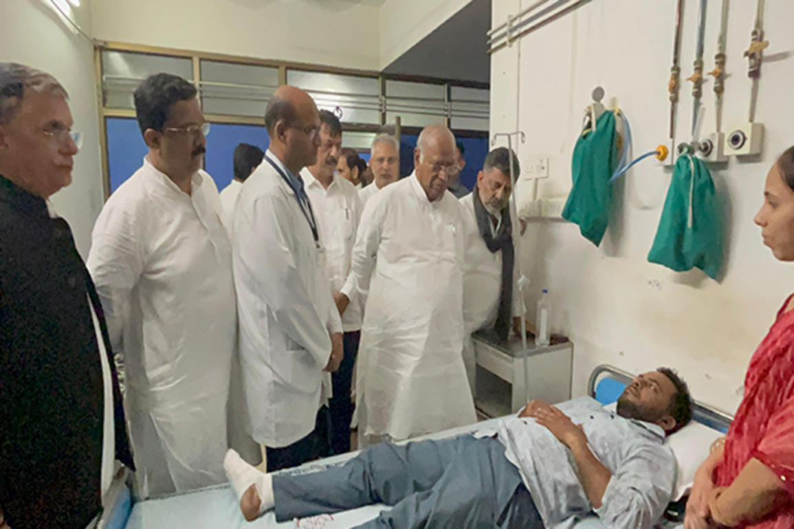 "Whole country should come together": Mallikarjun Kharge after visit to airplane crash site in Ahmedabad