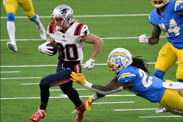 Chargers aim to avenge December disaster vs. Patriots
