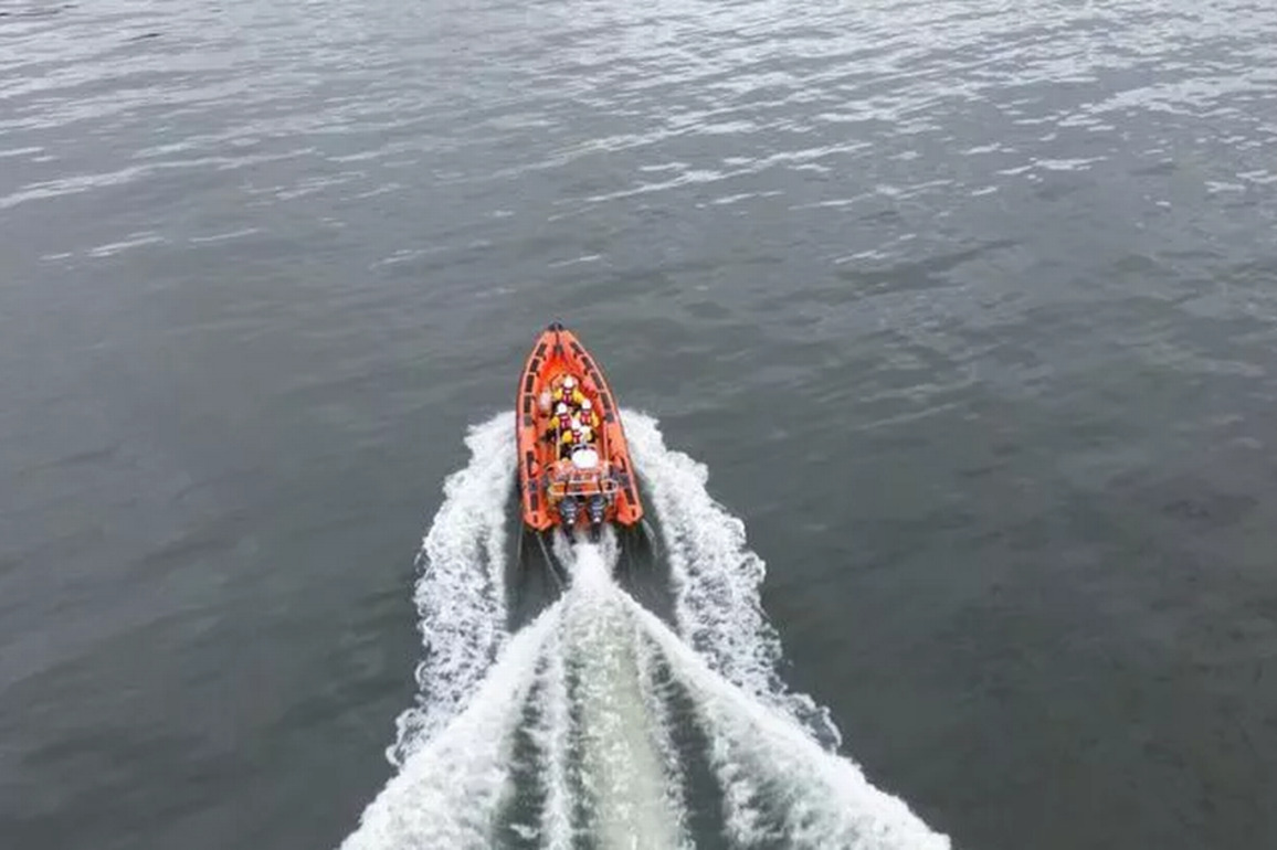 Family and two dogs saved from Edinburgh beauty spot by RNLI after being 'trapped'