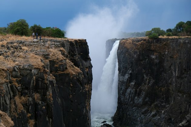 Zimbabwe Opening Victoria Falls to Vaccinated Tourists