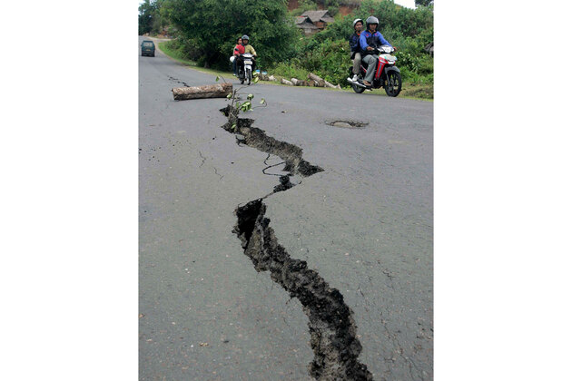 Earthquake of magnitude 4.3 strikes Indonesia