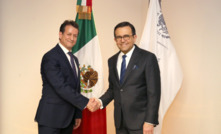  Mexico's under-secretary of mining, Mario Alfonso Cantú Suárez, left, with economy secretary Ildefonso Guajardo Villarreal