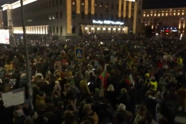Anti-corruption protests in EU nation gain momentum 
