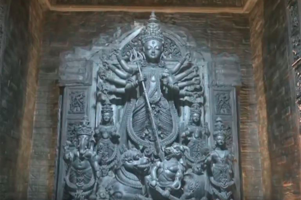 Durga Puja 2025: Kolkata's Tridhara Akalbodhan remembers ancestors with cave art Durga Pandal