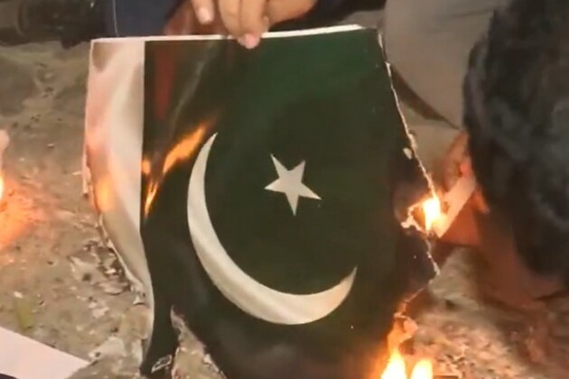 Pakistan flag burnt as protests erupt across India over Pahalgam terror attack