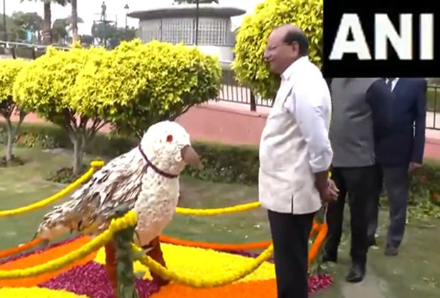 Delhi LG VK Saxena inaugurates NDMC flower festival 2025 at Connaught Place