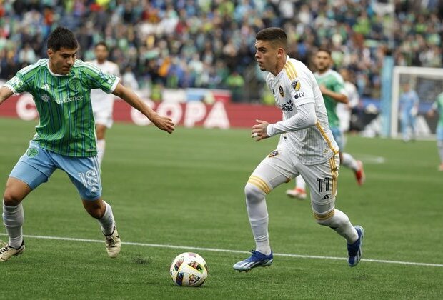 L.A. Galaxy earn road point at Seattle without two players