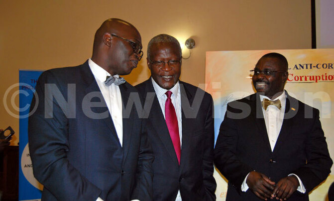 Chief Justice, Law Society sign anti-corruption declaration Chief Justice, Law Society sign anti-corruption declaration