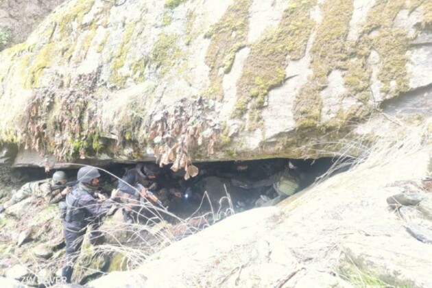 J-K: Hideout busted in Baramulla; arms, explosives recovered