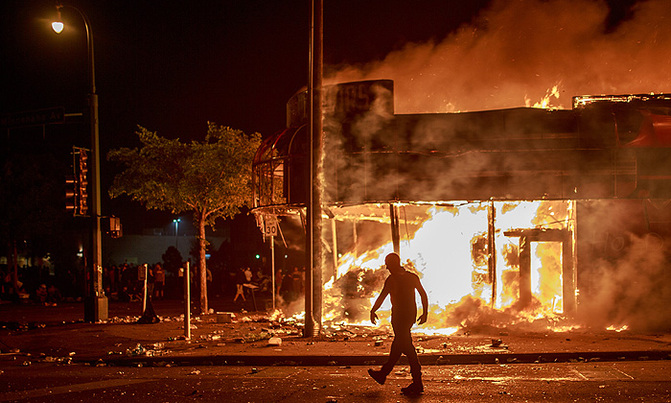 CNN crew covering racial unrest released after arrest CNN crew covering racial unrest released after arrest