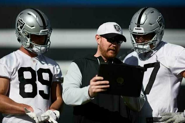 Q&A: Get to know Raiders tight ends coach Luke Steckel