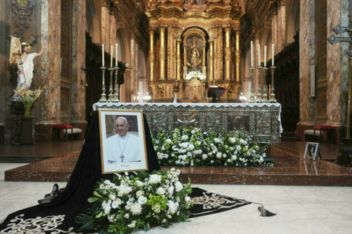 Who are the leading candidates to succeed Pope Francis