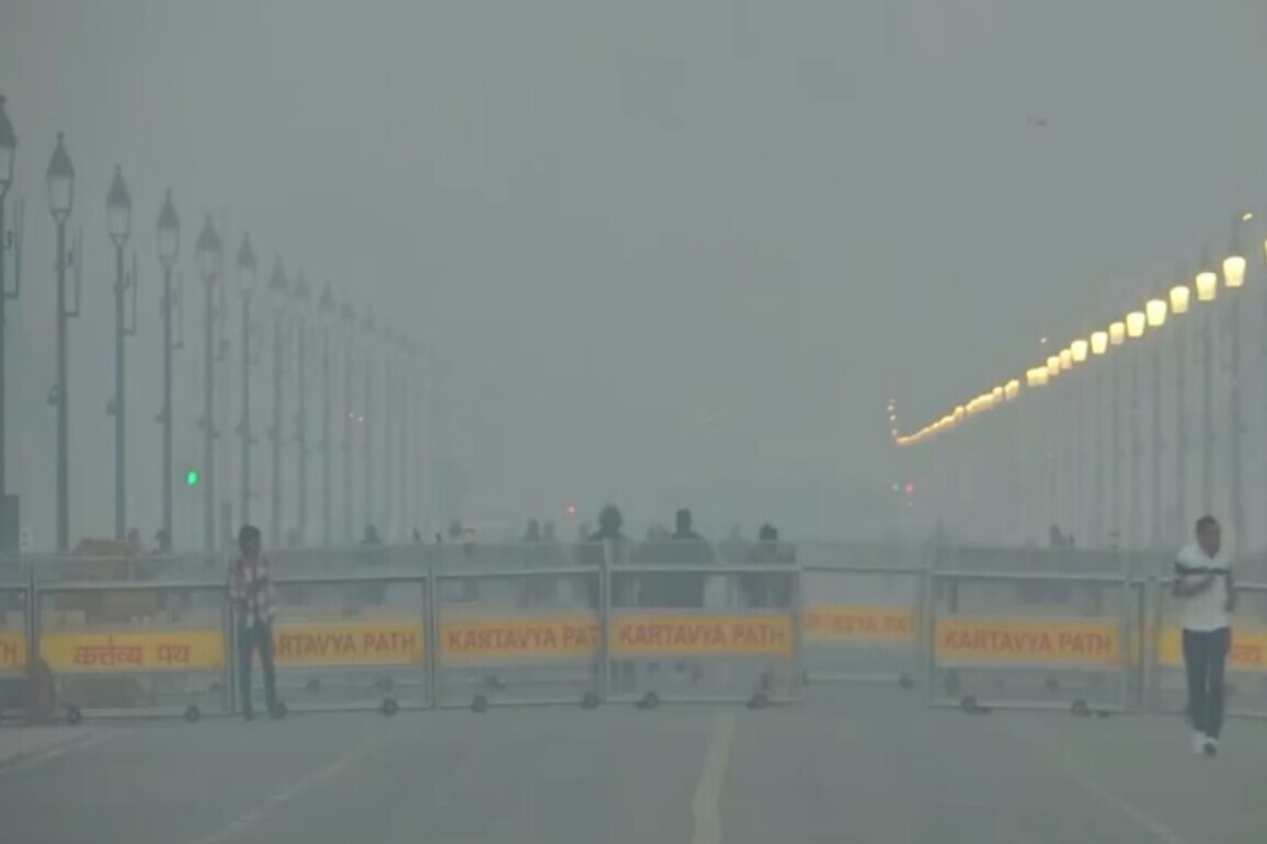 Delhi's air quality remains 'poor', AQI at 259