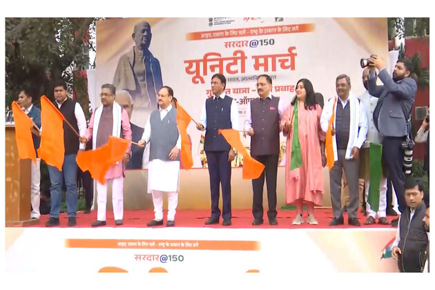 Nadda, Mandaviya flag off Unity March on Sardar Patel's 150th birth anniversary