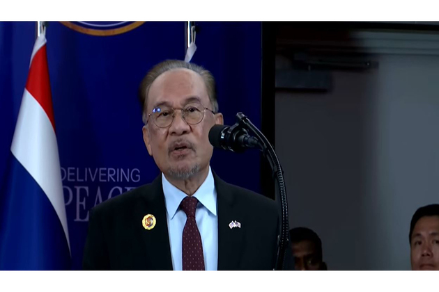 "The world needs leaders who promote peace strongly": Malaysian PM hails Trump as Thailand-Cambodia sign landmark peace deal