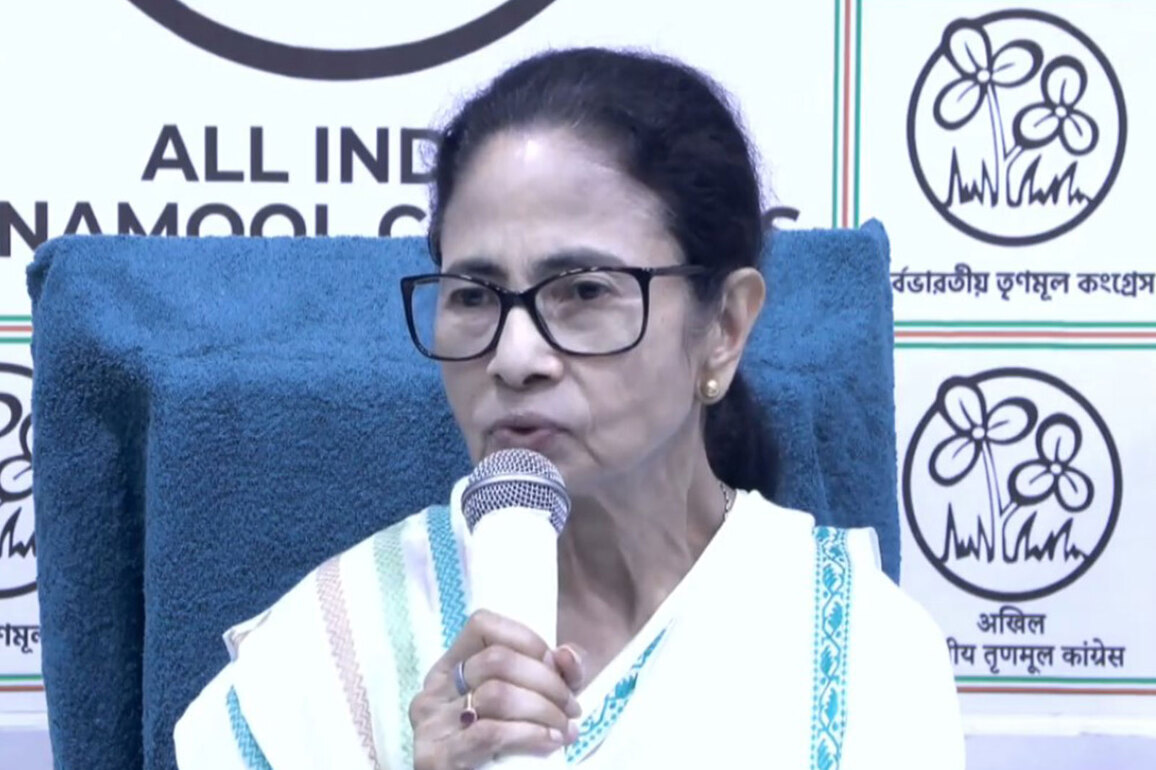 West Bengal moving towards "undeclared president rule": Mamata Banerjee accuses Centre of destabilisation, arms smuggling