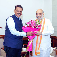 Maharashtra CM Fadnavis meets Union Ministers in Delhi, seeks support for key infrastructure projects