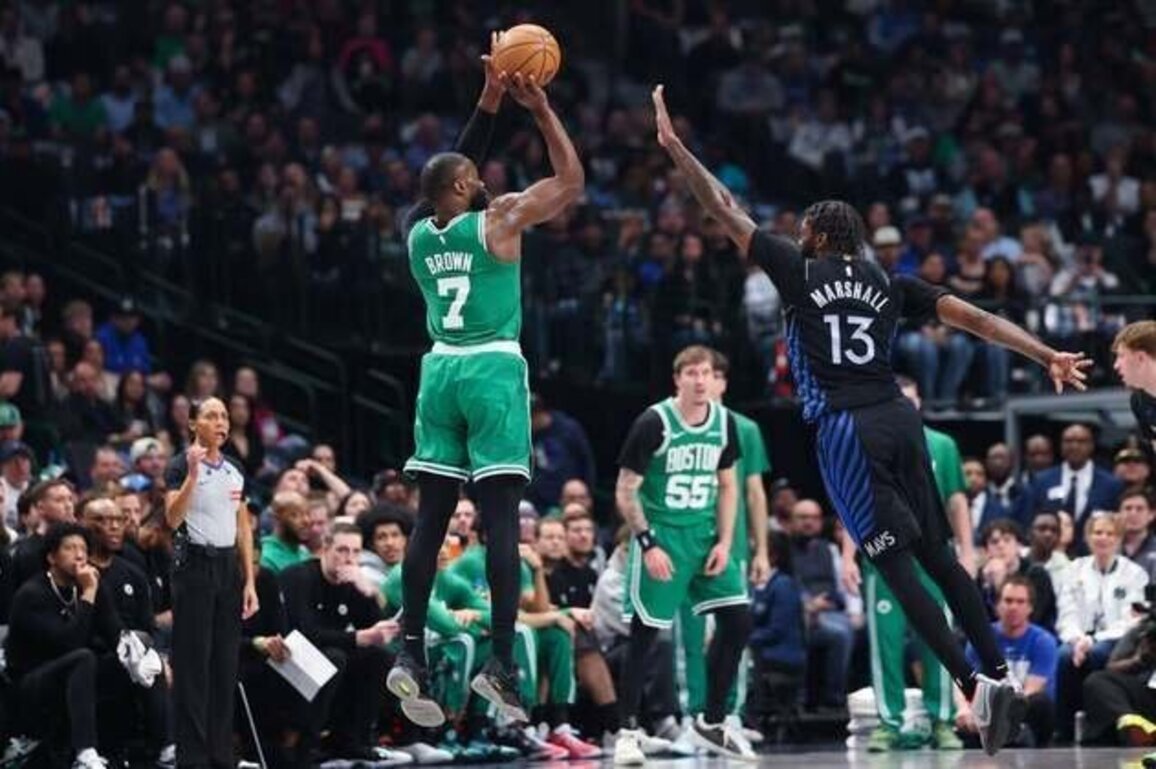 Celtics ride Jaylen Brown, clamp down on Mavericks
