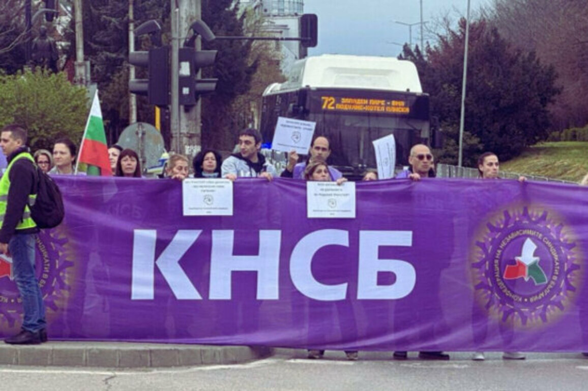 Urban Transport Workers Protest in Sofia, Block Key Intersections
