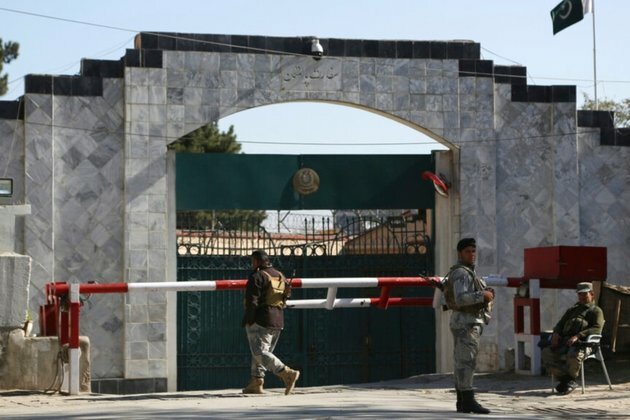 Pakistan&#039;s Top Diplomat in Afghanistan Survives Assassination Attempt