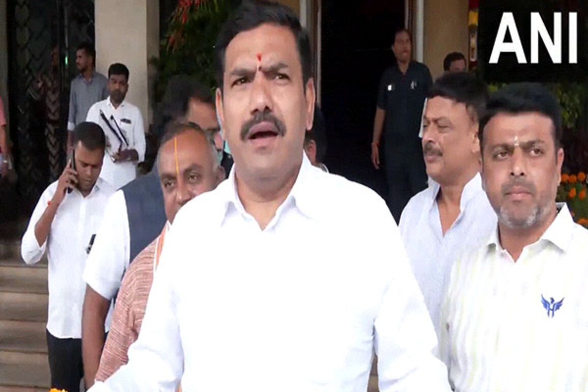 "Does not have patience to hear the facts," BY Vijayendra slams Rahul Gandhi over Rajanna's resignation