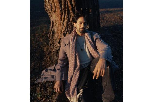 "It's 2026 for f**k's sake": Indian influencer Ankush Bahugana faces homophobic abuse on London streets over pink suit