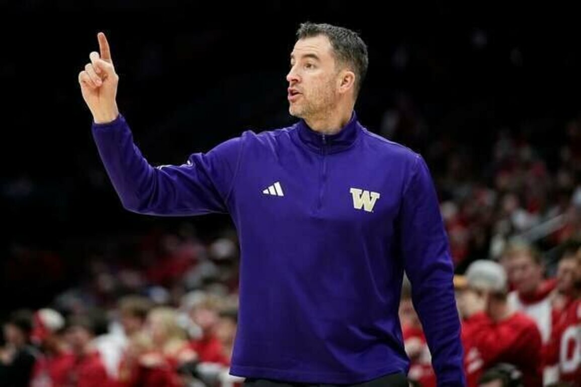 Uber-frosh Hannes Steinbach leads Washington against Denver