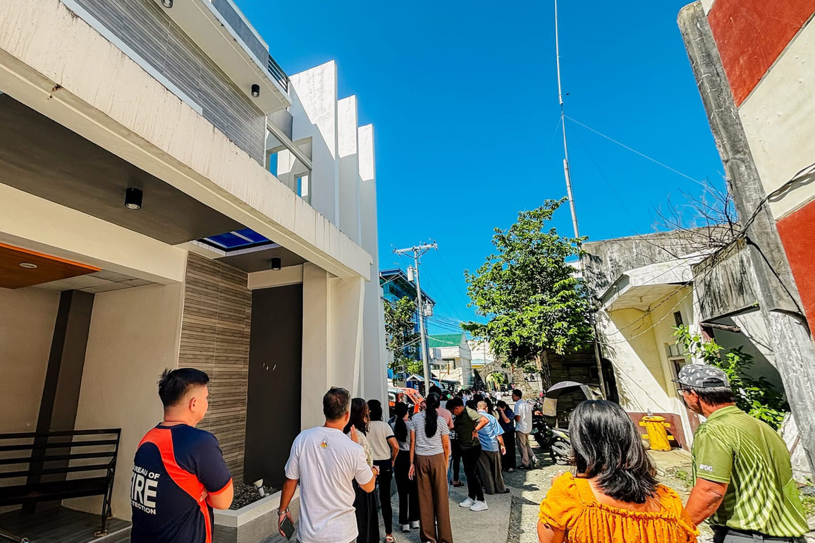 (SpotNews) THE PHILIPPINES-CENTRAL PHILIPPINES-EARTHQUAKE