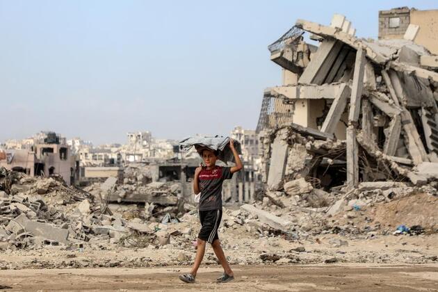 Unexploded ordnance in Gaza poses deadly threat to residents despite ceasefire