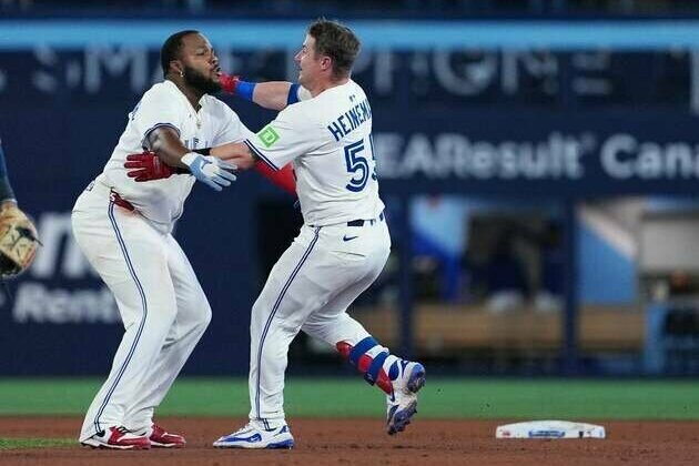 MLB roundup: Blue Jays rally in 9th, top Astros in 10th