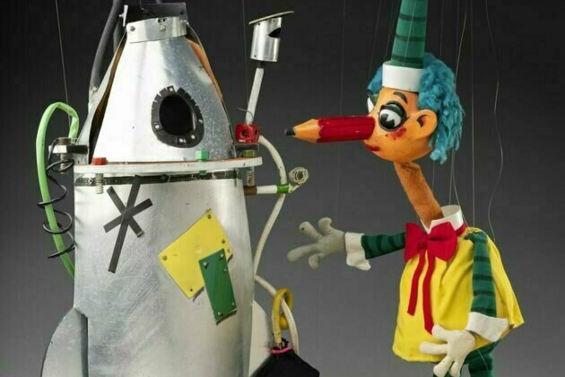 Mr Squiggle entertained Australia's children for 40 years. Now, he's back in the spotlight